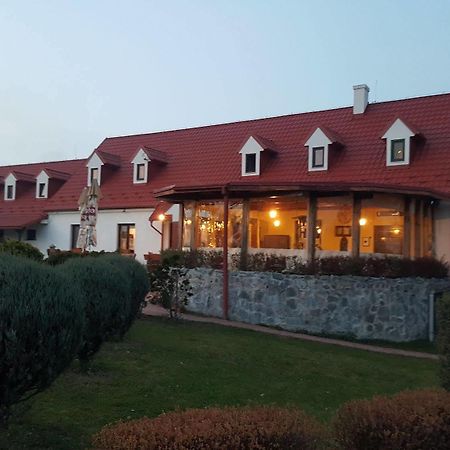 Hotel Carpatia Pozsony Kültér fotó