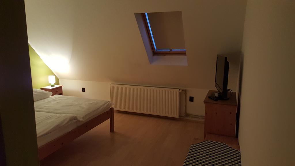 Hotel Carpatia Pozsony Szoba fotó