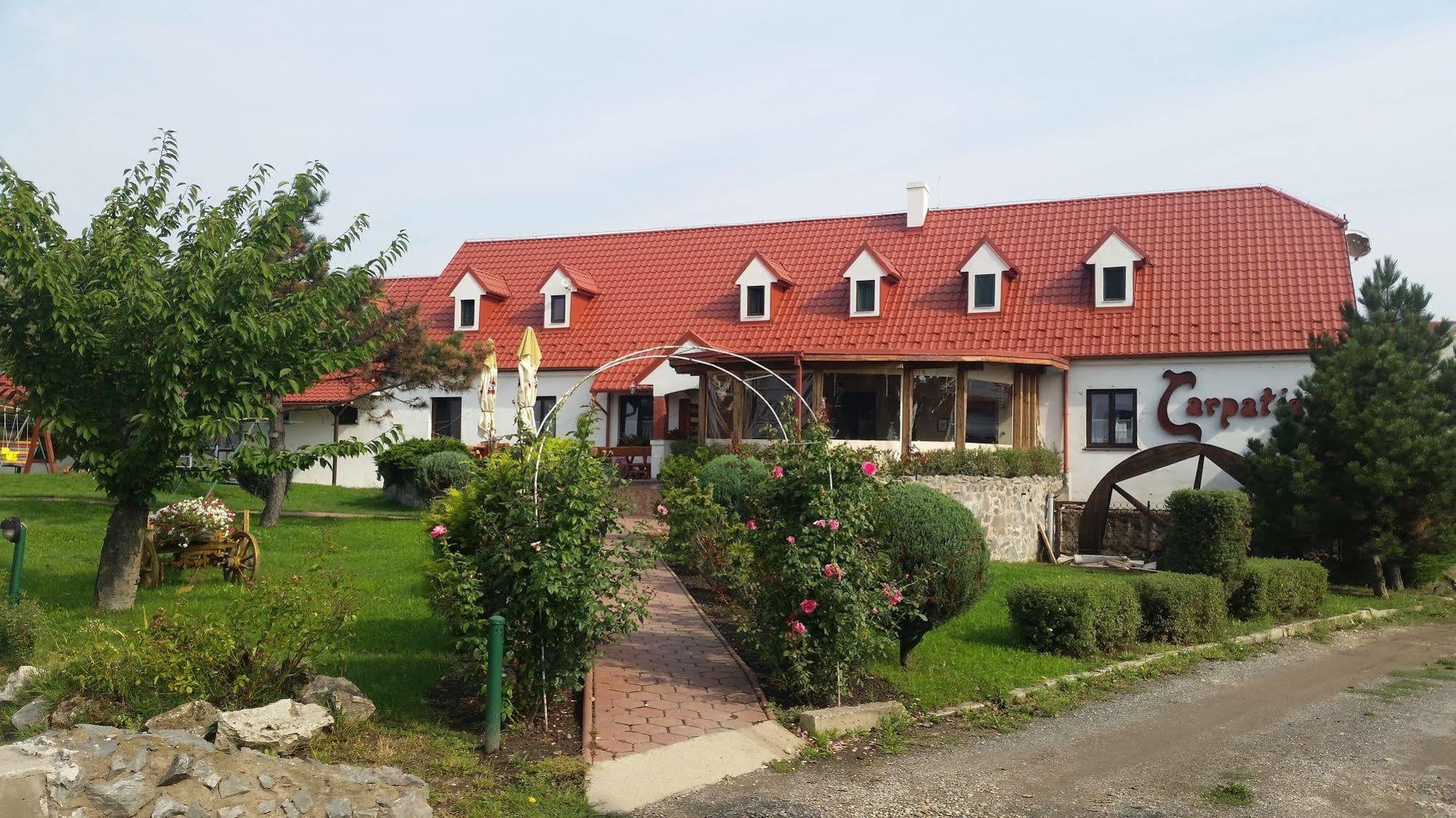 Hotel Carpatia Pozsony Kültér fotó