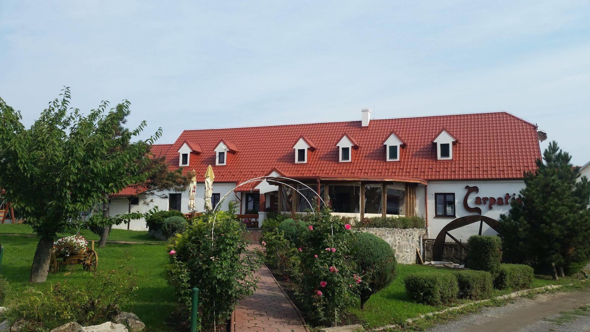 Hotel Carpatia Pozsony Kültér fotó