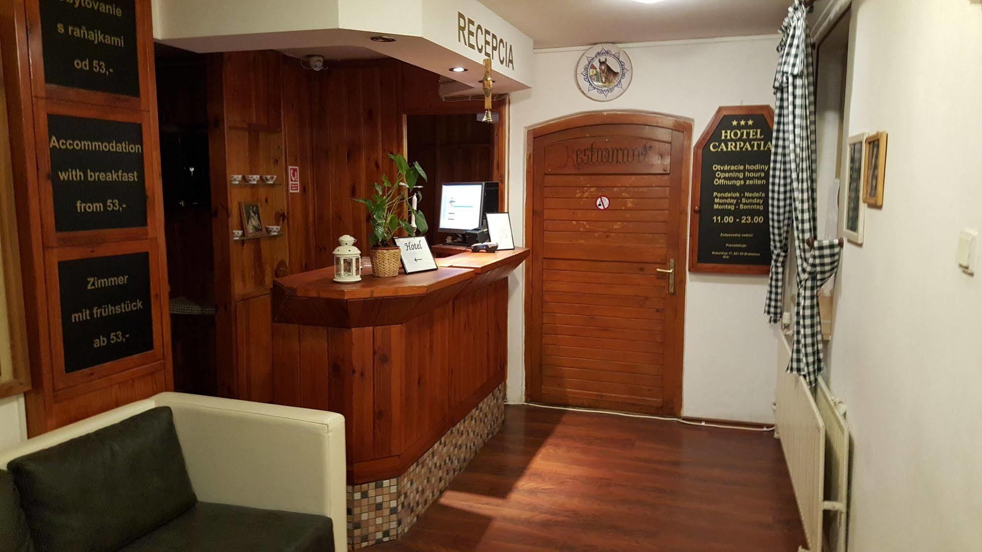 Hotel Carpatia Pozsony Kültér fotó